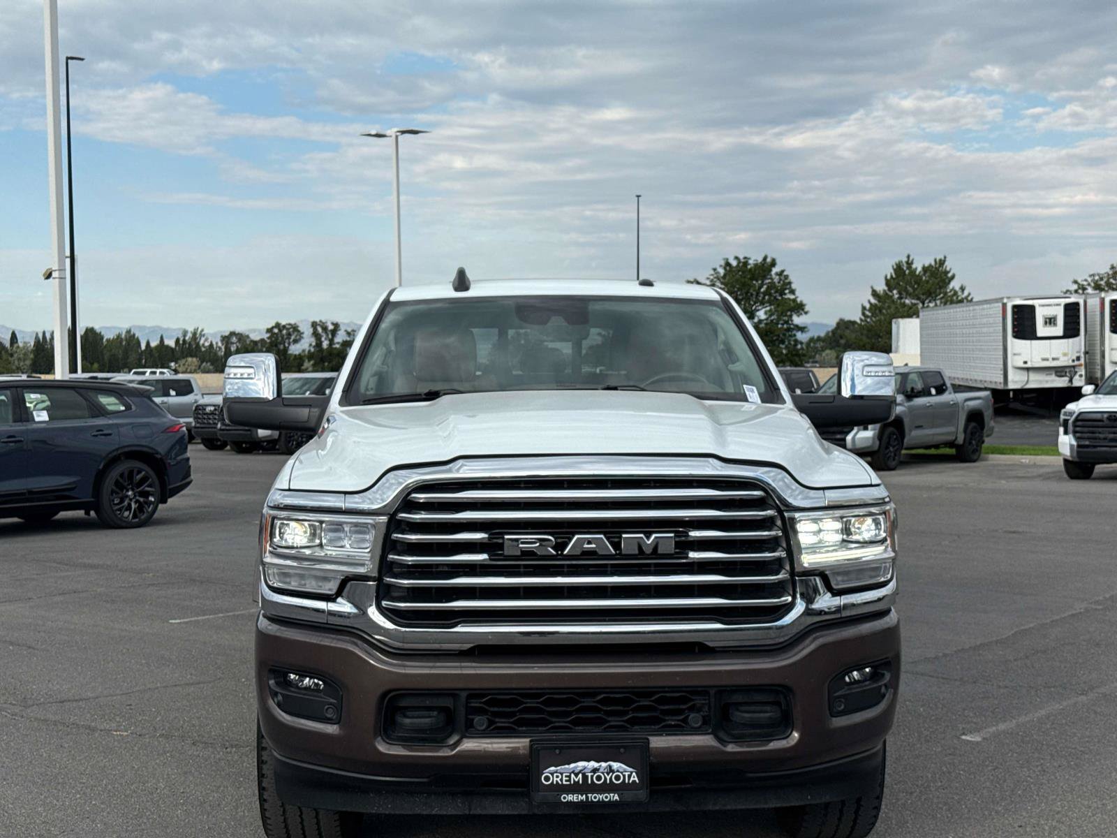 Used 2023 RAM 2500 Limited AWD/4WD image 2
