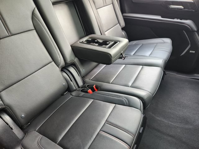 Used 2025 Chevrolet Suburban RST w/ Comfort Package AWD/4WD image 21