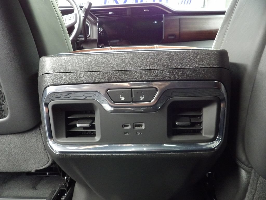 Used 2025 GMC Sierra 2500 Denali Ultimate AWD/4WD image 18