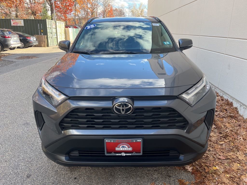 Used 2025 Toyota RAV4 XLE image 3