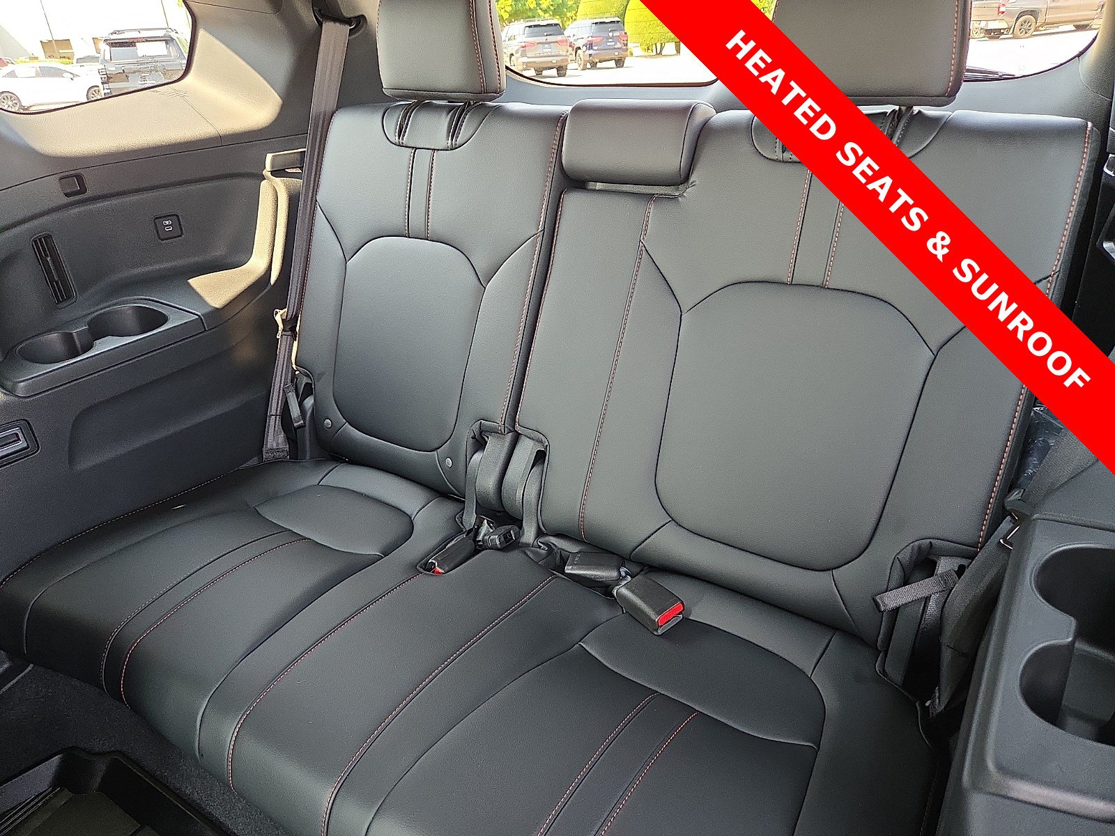 Used 2025 Honda Pilot TrailSport image 10