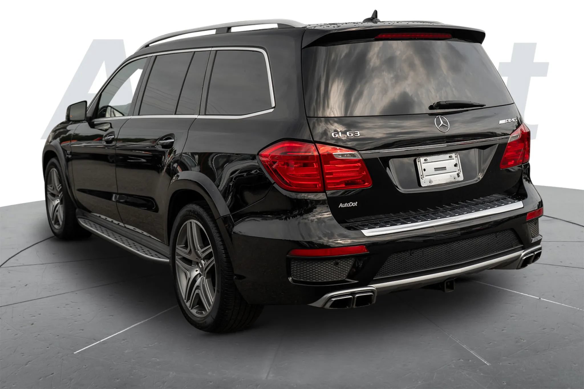 Used 2013 Mercedes-Benz GL 63 AMG 4MATIC image 2