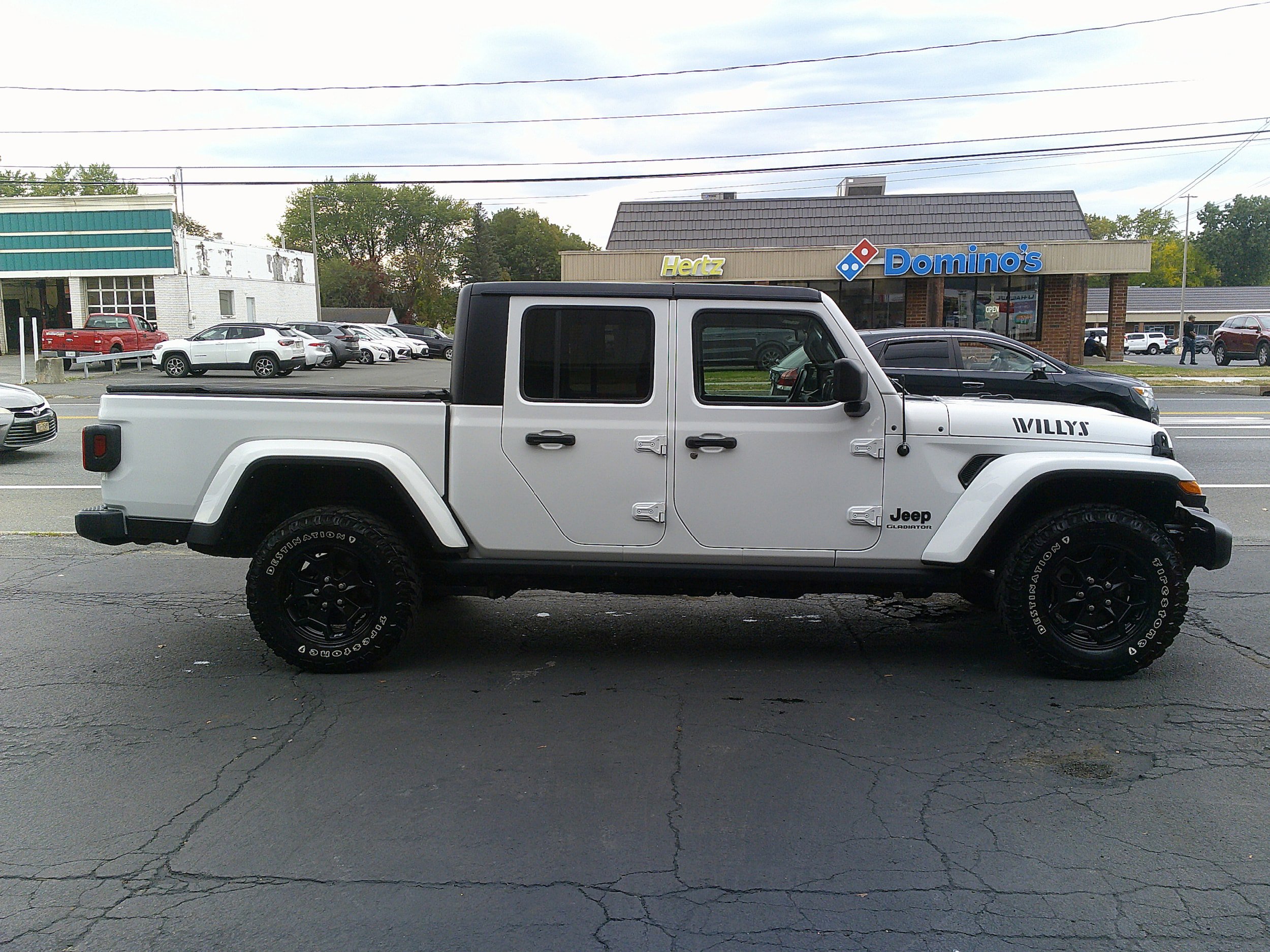 Used 2021 Jeep Gladiator Sport image 7