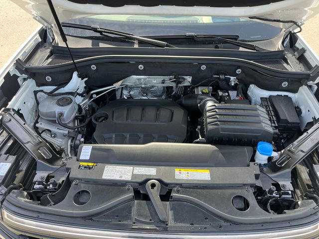 Used 2024 Volkswagen Atlas Cross Sport SEL Premium R-Line image 33