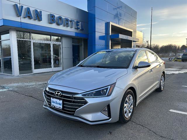 Used 2020 Hyundai Elantra SE image 1