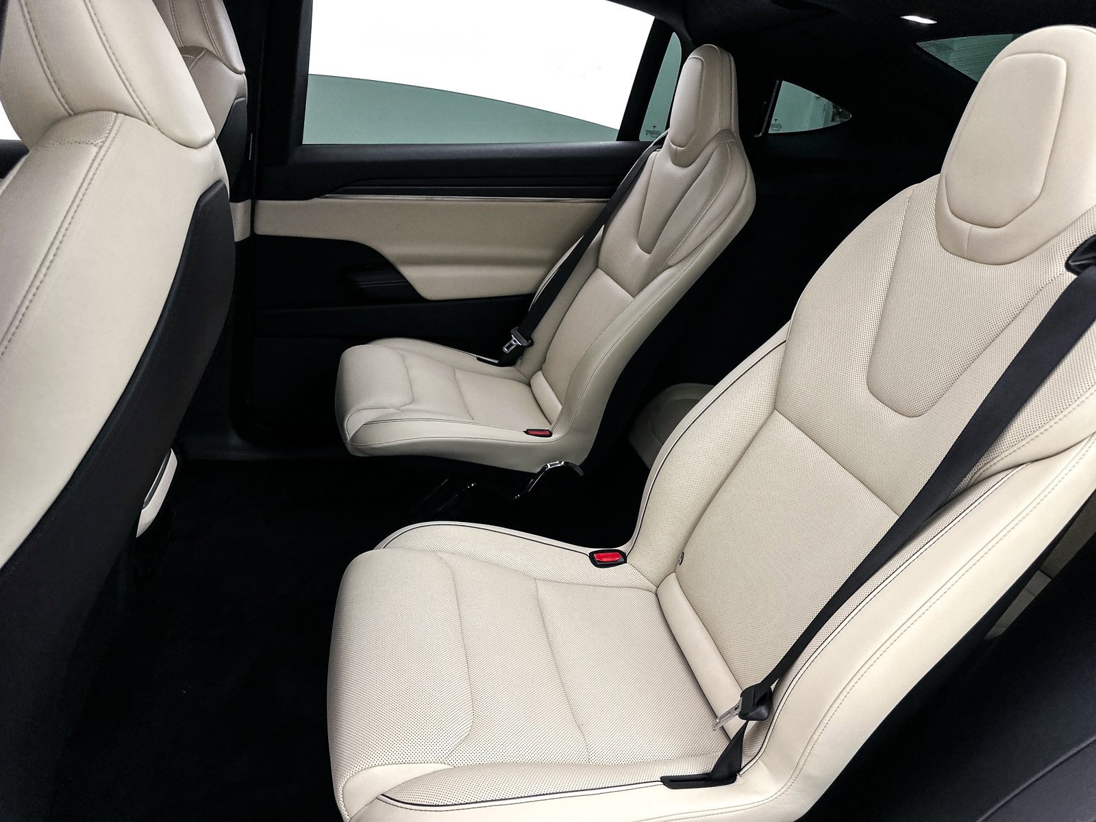 Used 2022 Tesla Model X Plaid image 37