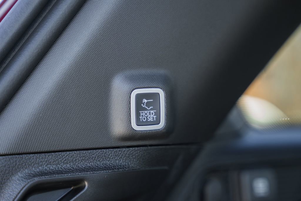 New 2025 Jeep Grand Cherokee Laredo X w/ Luxury Tech Group I image 11