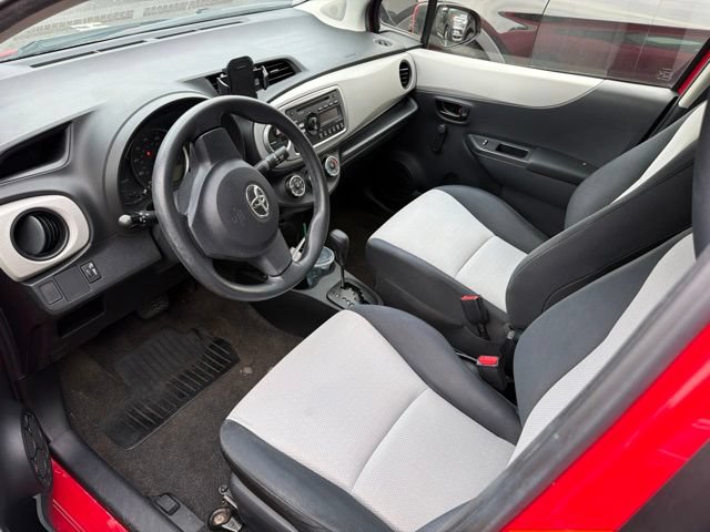 Used 2014 Toyota Yaris L FWD image 18