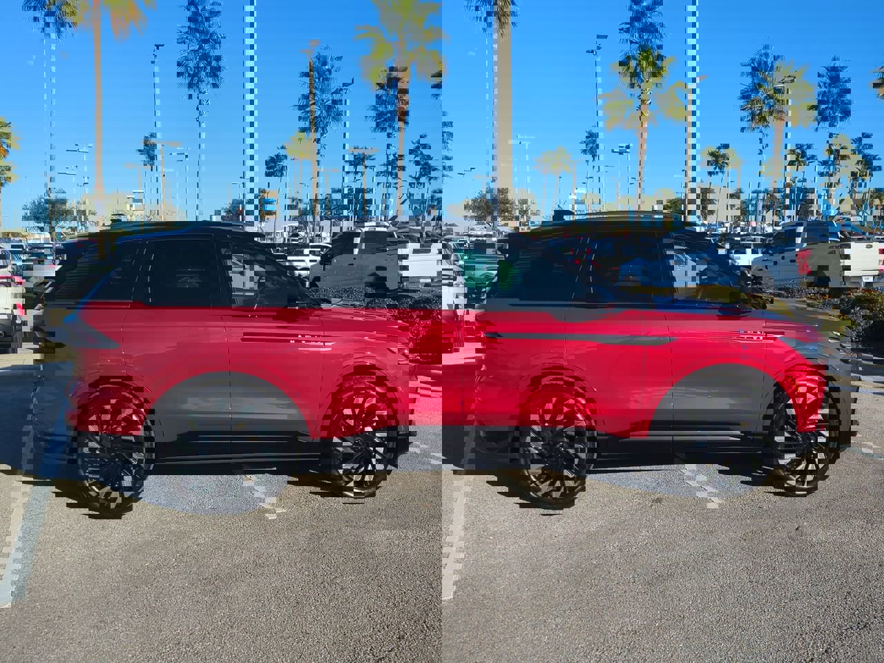 Certified 2024 Lincoln Nautilus Reserve w/ Jet Appearance Package (87T) image 3