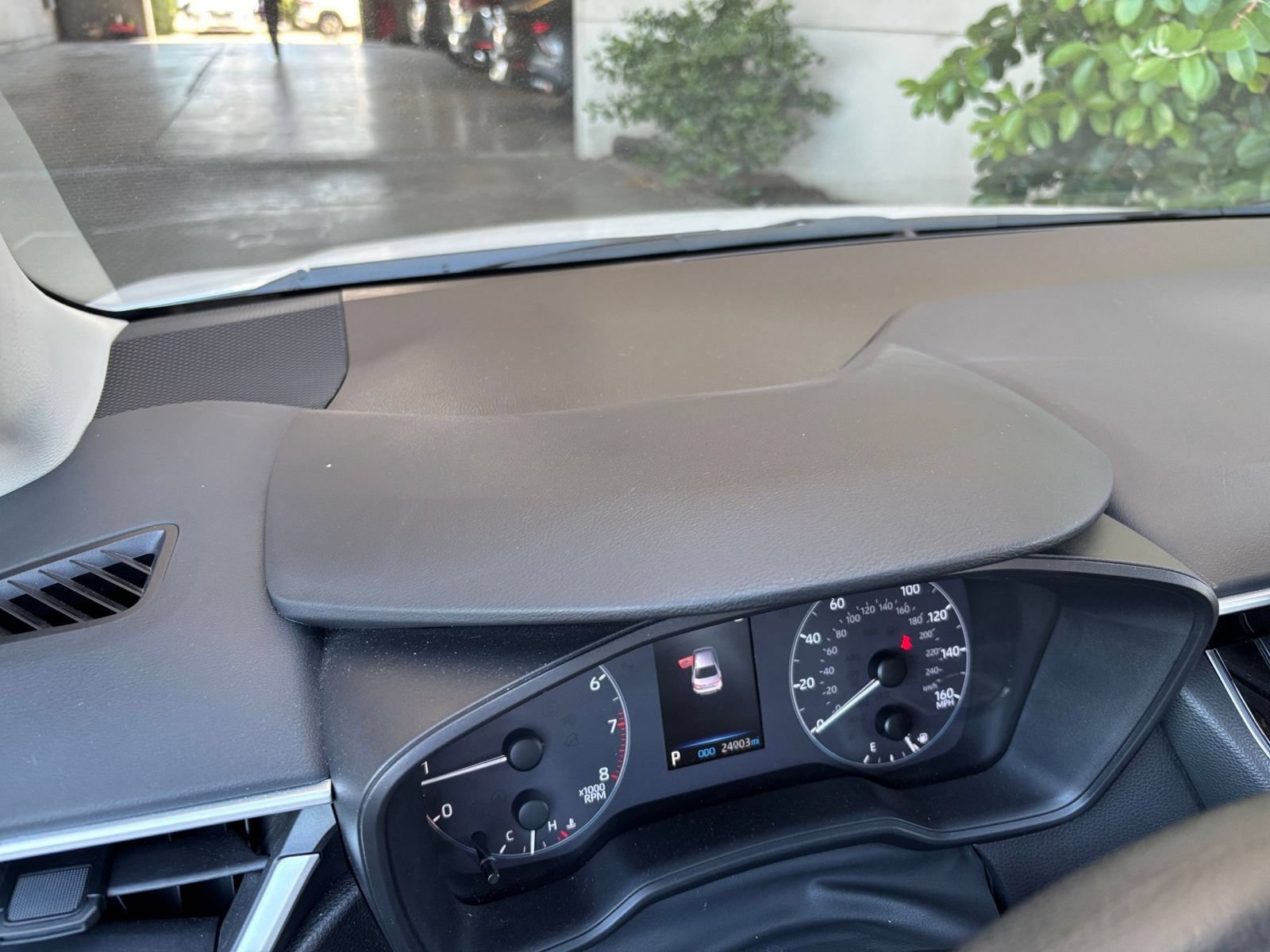 Used 2025 Toyota Corolla LE FWD image 59
