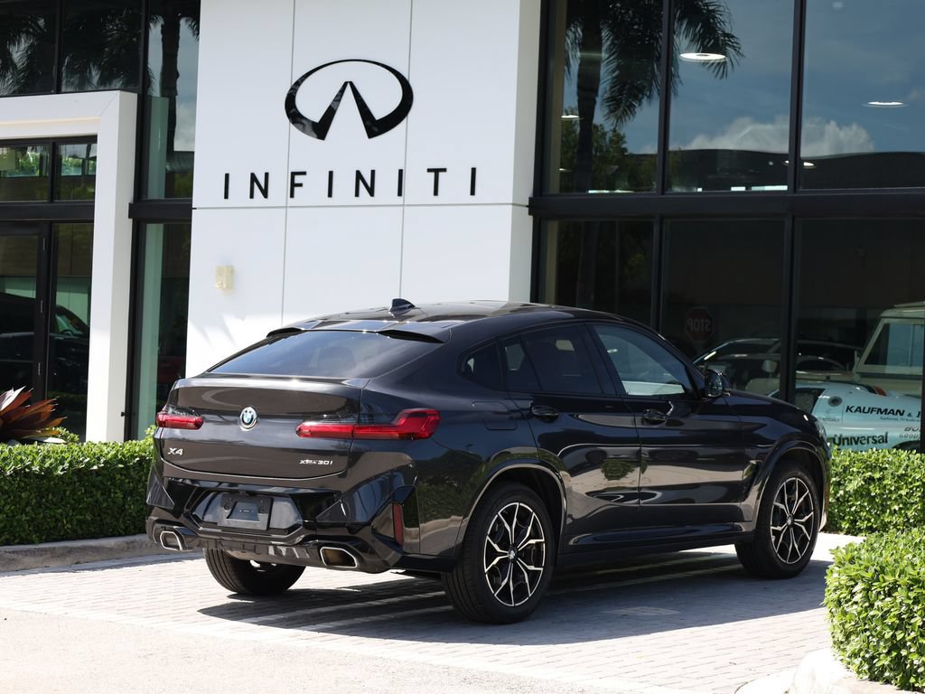 Used 2025 BMW X4 xDrive30i AWD/4WD image 4