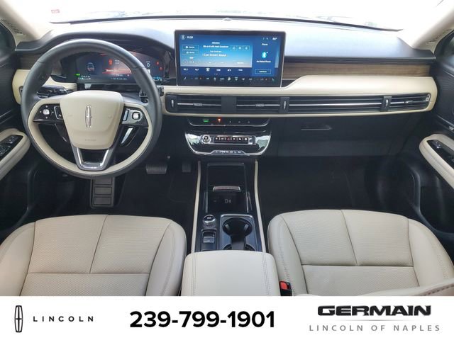 Used 2025 Lincoln Corsair Grand Touring AWD/4WD image 17