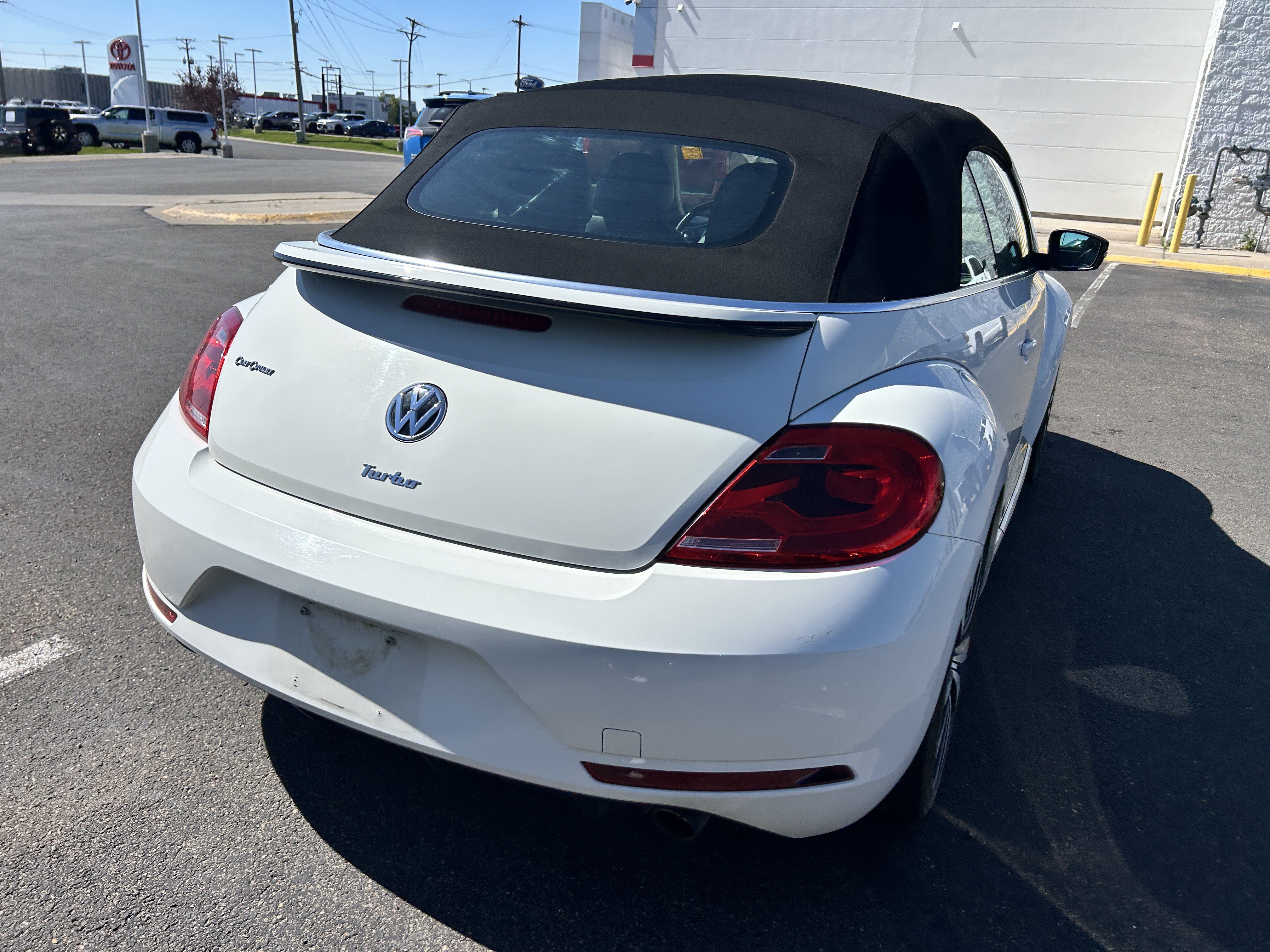 Used 2014 Volkswagen Beetle R-Line FWD image 5