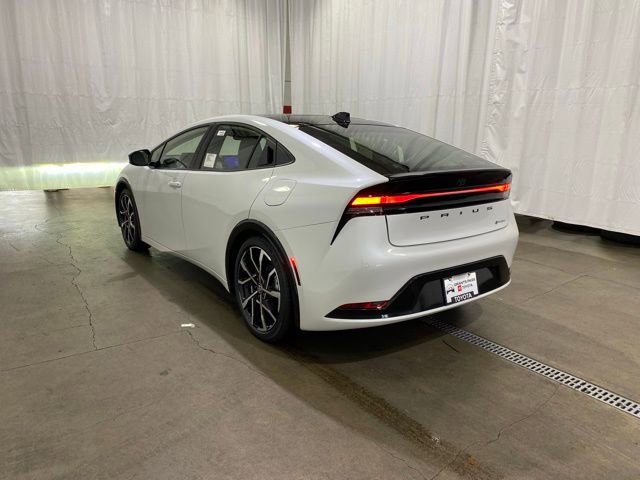 New 2026 Toyota Prius Plug-In Hybrid FWD image 5