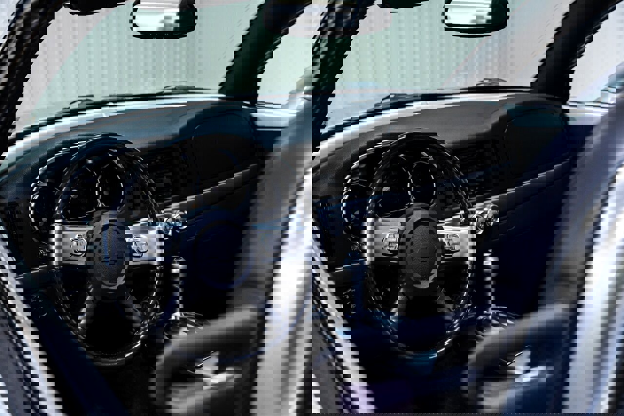 Used 2004 Chevrolet SSR w/ Preferred Equipment Group image 40