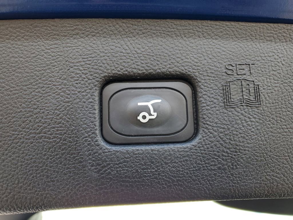 Used 2024 Ford Edge SEL w/ Convenience Package image 30