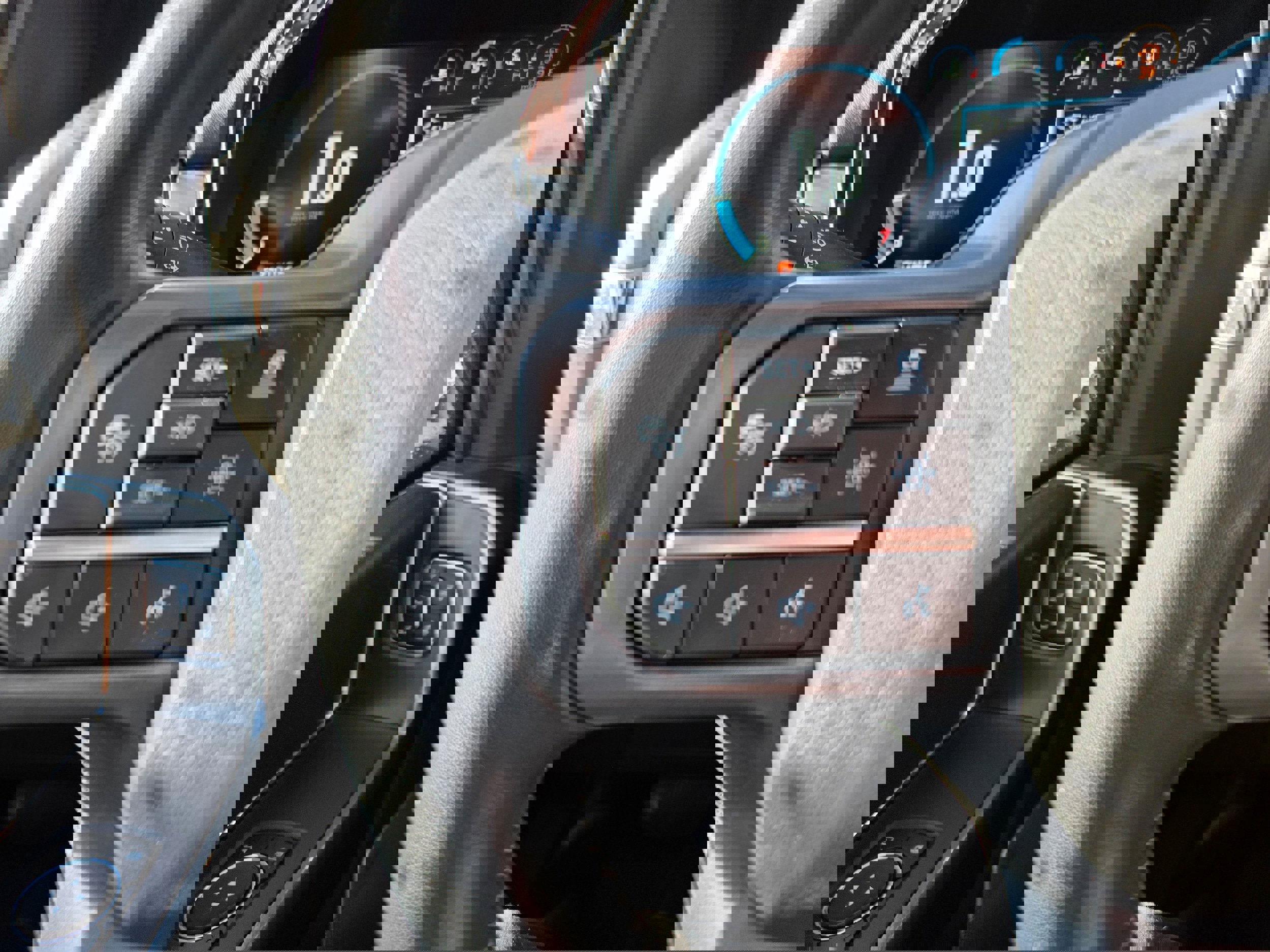 Certified 2023 Ford F150 Lariat w/ Equipment Group 502A High image 15