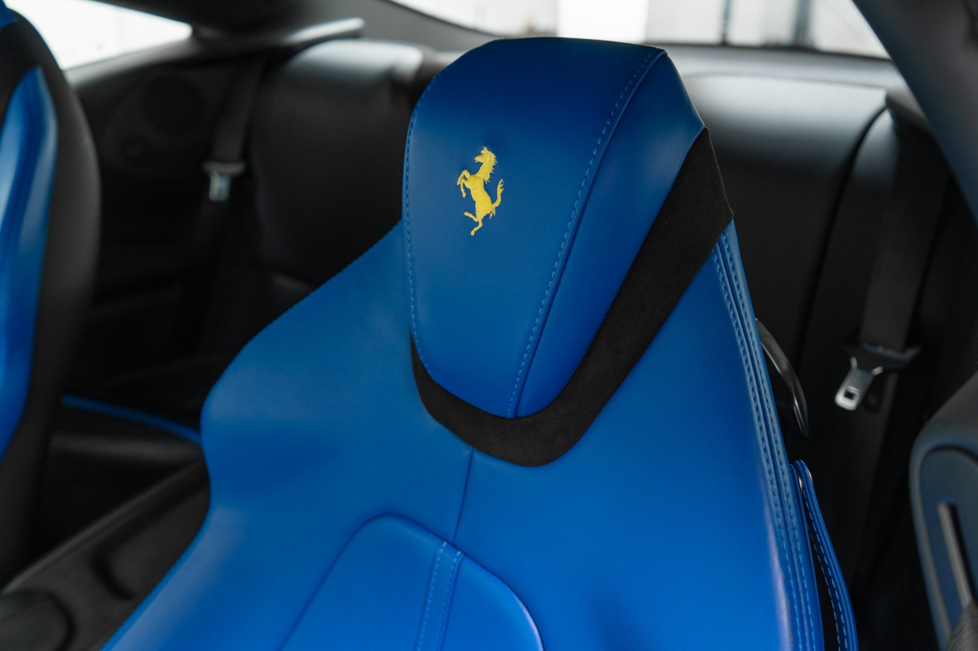 Used 2022 Ferrari Roma RWD image 27