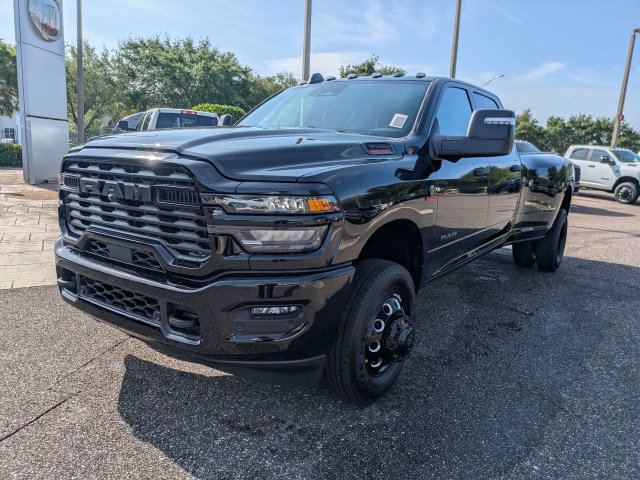 New 2026 RAM 3500 Big Horn AWD/4WD image 7