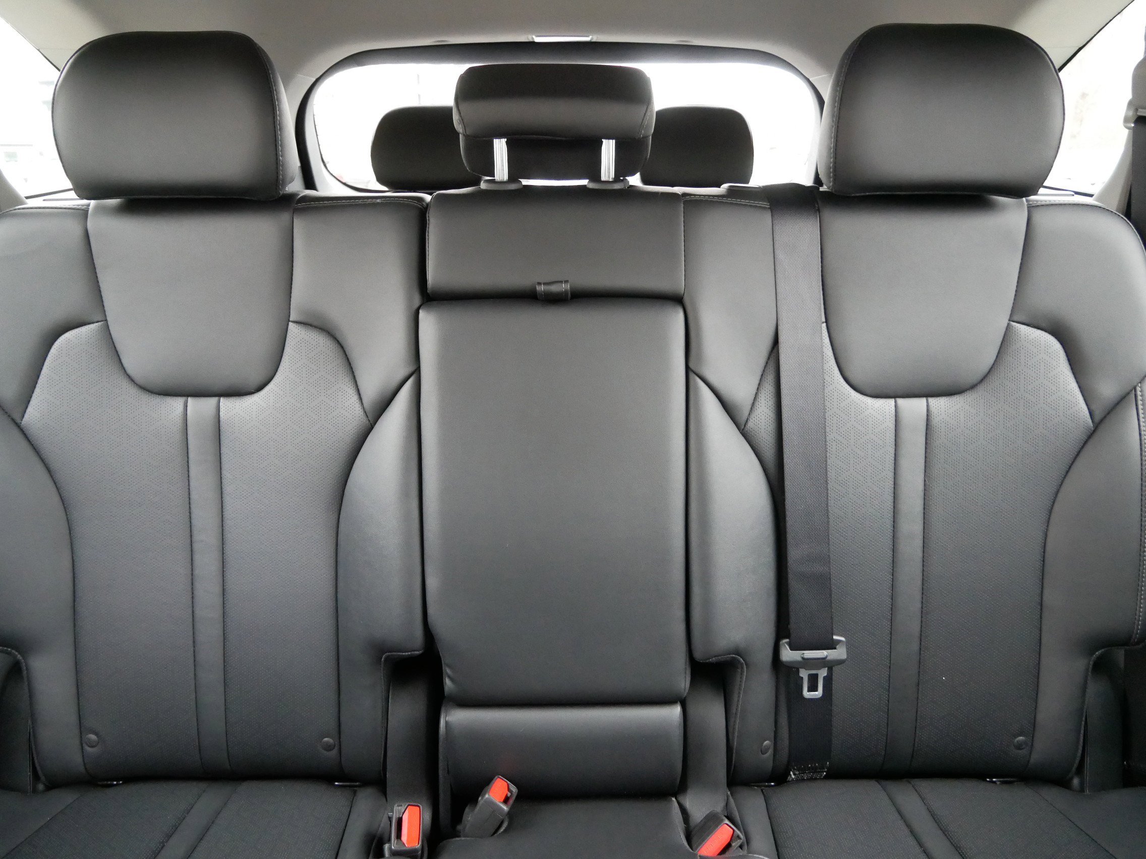 Used 2023 Kia Sorento S w/ Panoramic Sunroof Package image 13