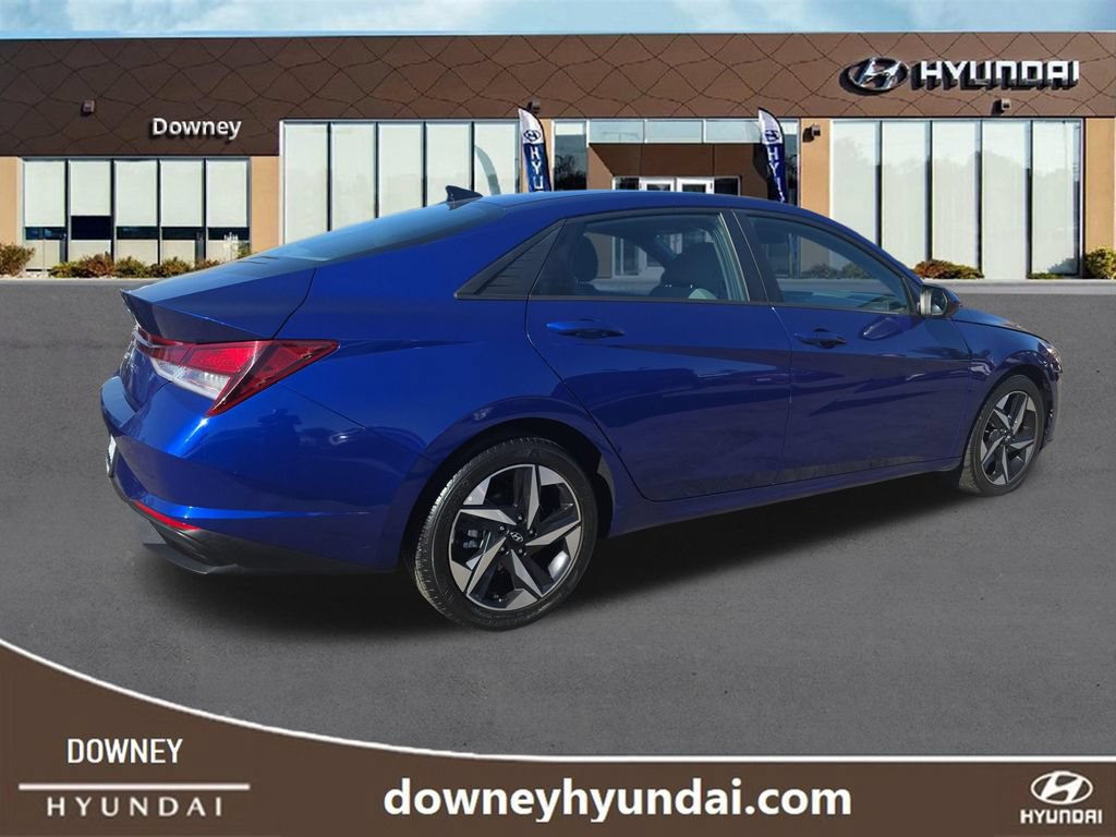 Used 2023 Hyundai Elantra SEL w/ Convenience Package FWD image 5