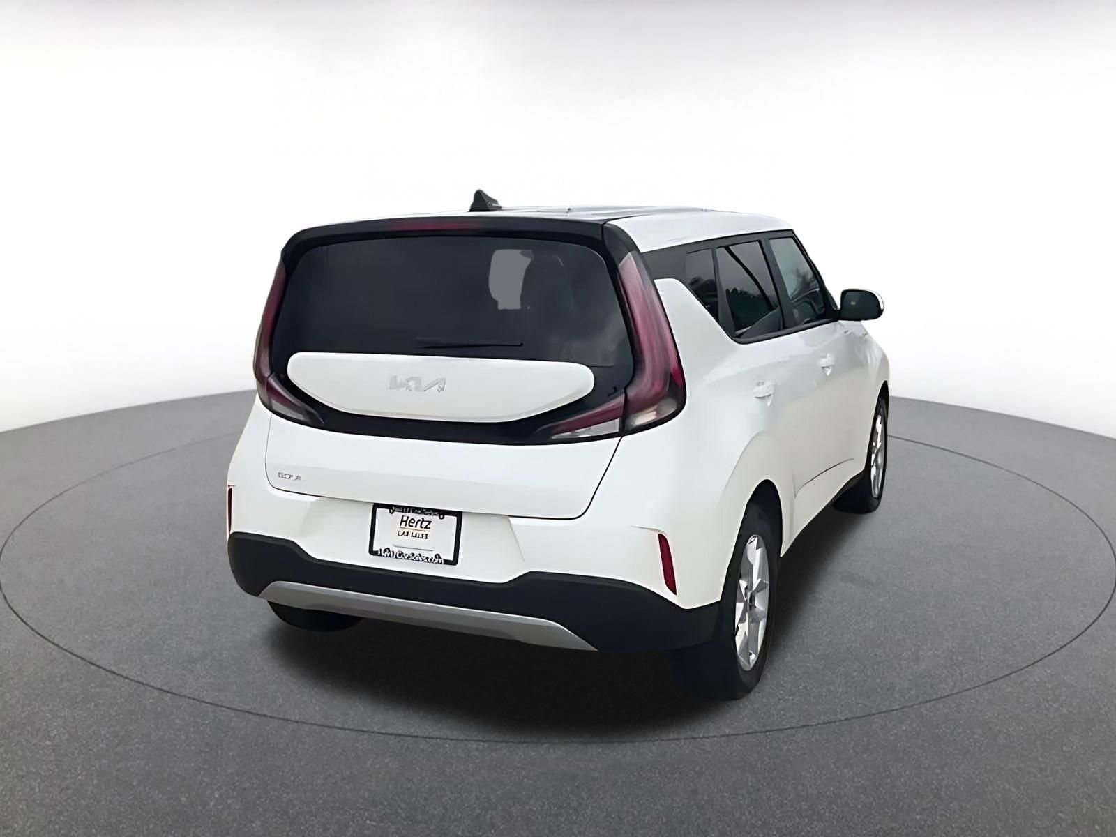 Used 2025 Kia Soul LX w/ LX Technology Package image 15