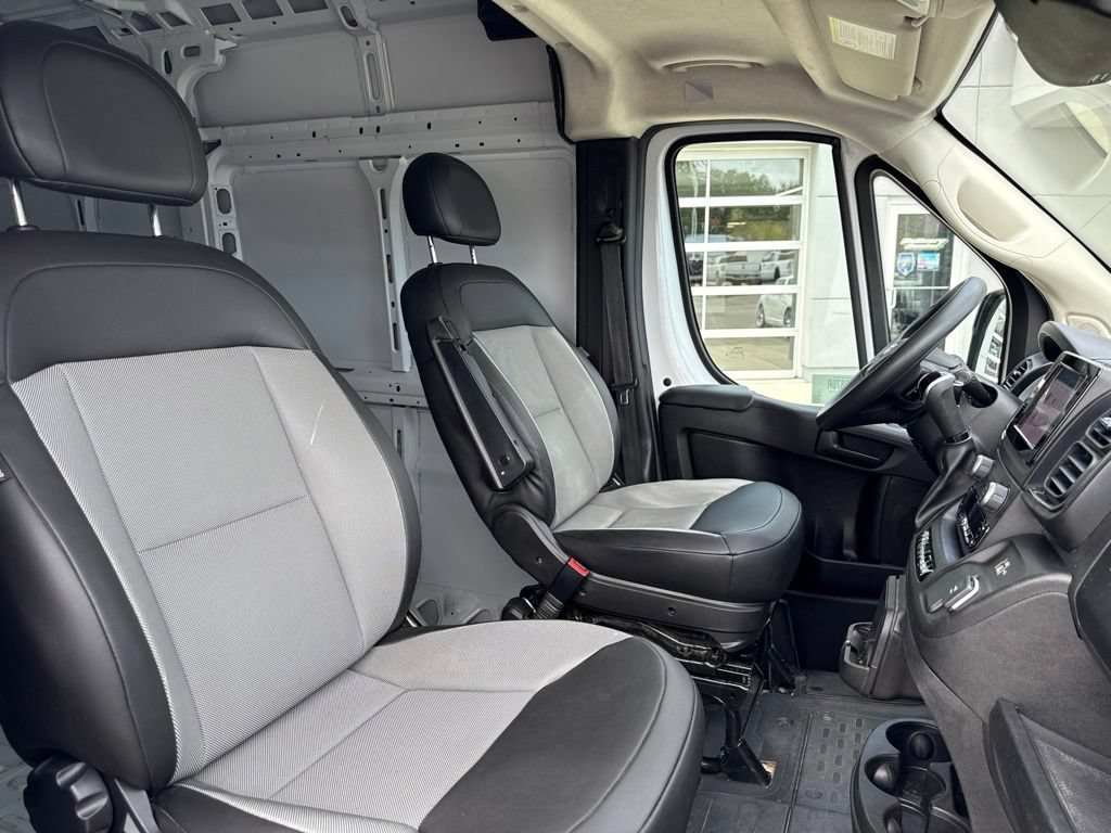 Used 2025 RAM ProMaster 2500 w/ Convenience Group FWD image 32