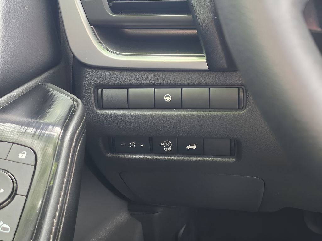 Used 2024 Nissan Rogue SV AWD/4WD image 22