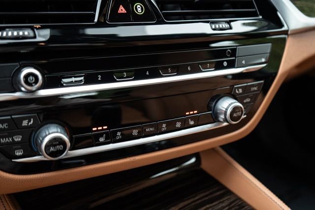 Used 2023 BMW 530i w/ M Sport Package image 31