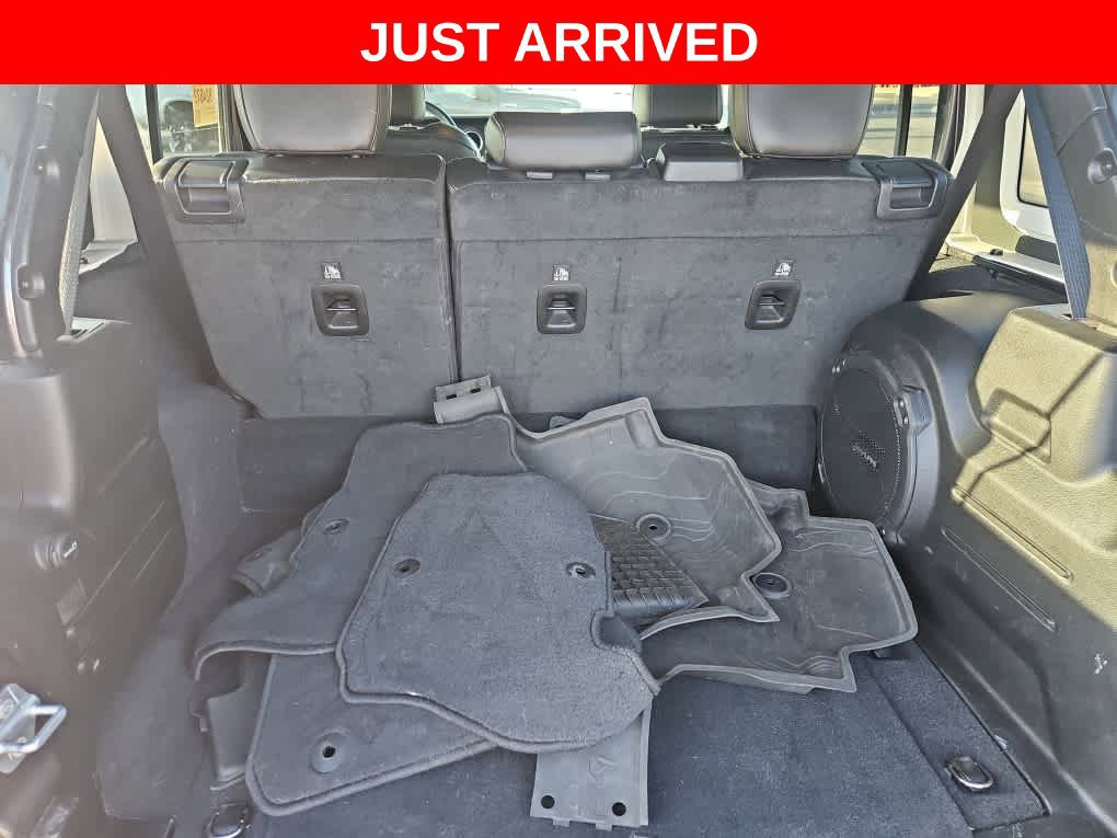 Used 2023 Jeep Wrangler Unlimited Sahara AWD/4WD image 8