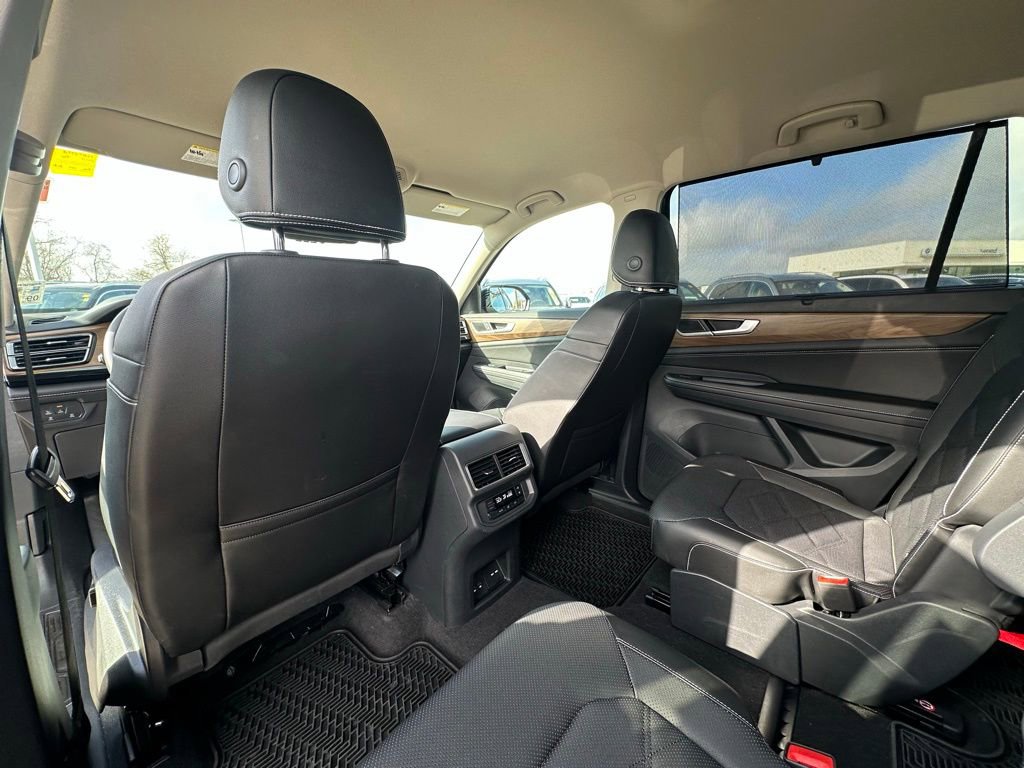 Used 2024 Volkswagen Atlas SE image 19
