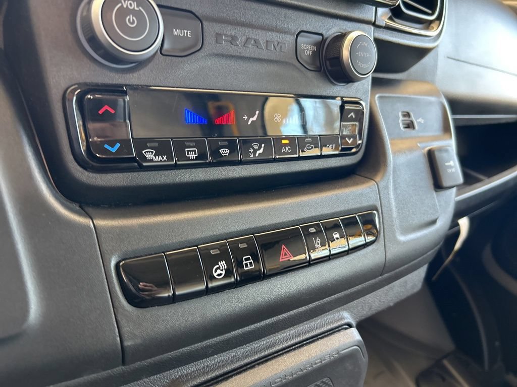 Used 2024 RAM ProMaster 3500 w/ Delivery Van Package FWD image 37