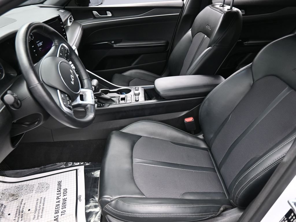 Used 2023 Kia K5 GT-Line image 10