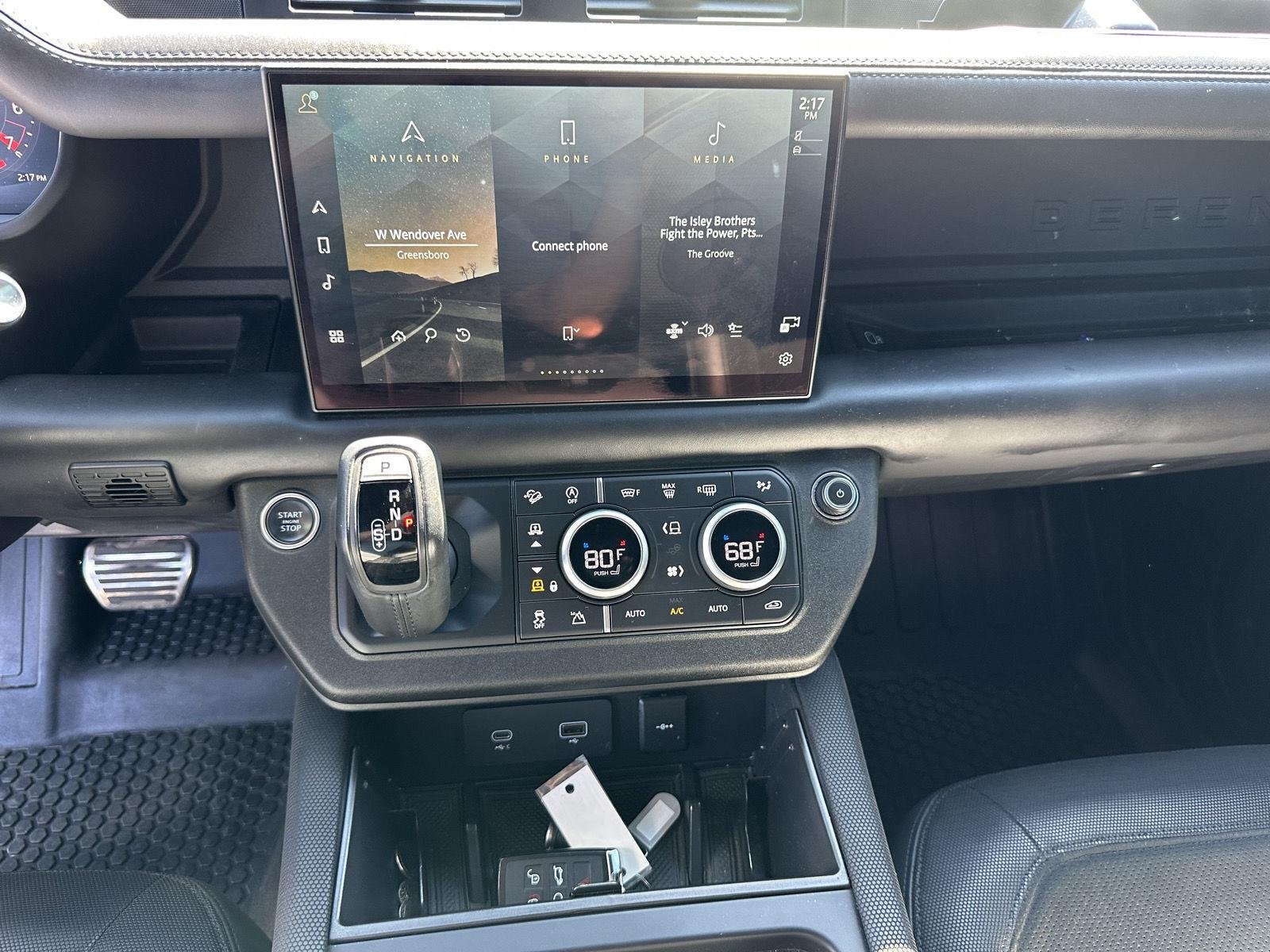 Used 2023 Land Rover Defender 110 Carpathian Edition AWD/4WD image 31