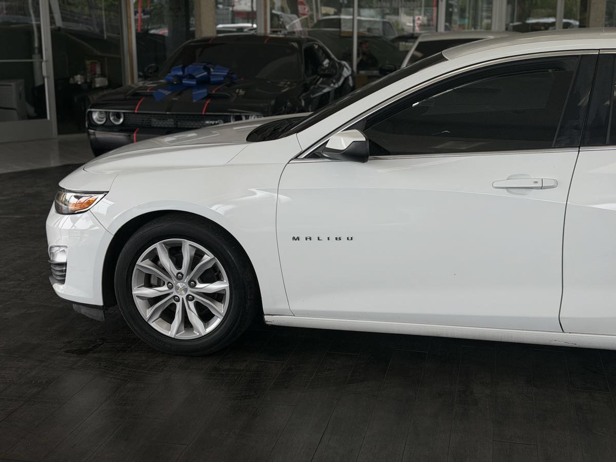 Used 2019 Chevrolet Malibu LT FWD image 11