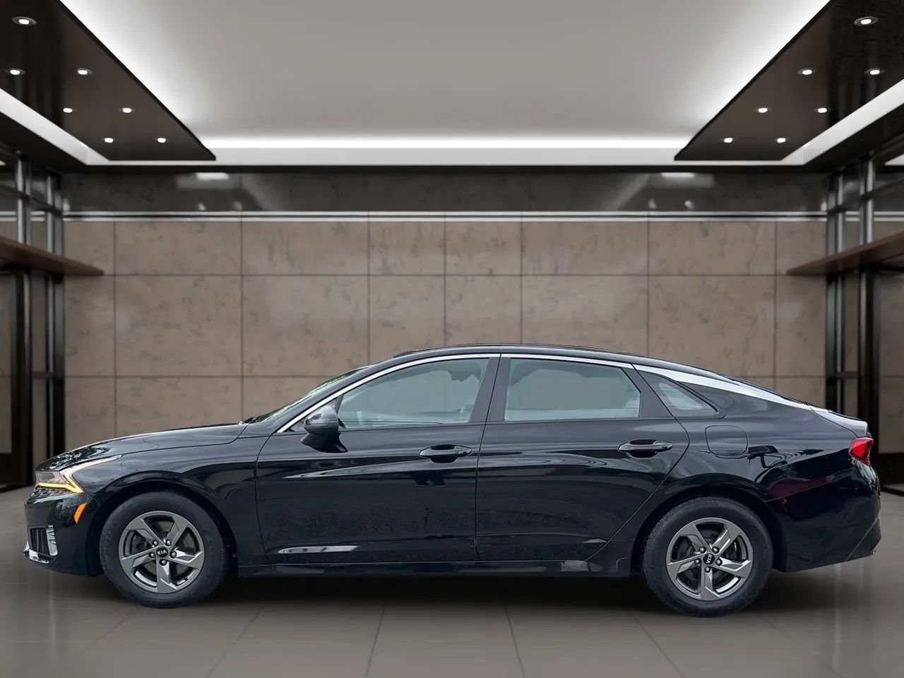 Used 2021 Kia K5 LXS FWD image 10