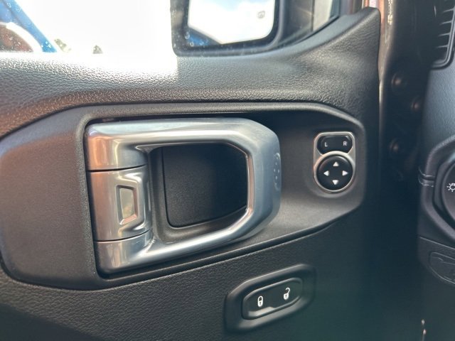 Used 2024 Jeep Gladiator Mojave w/ Convenience Group image 15