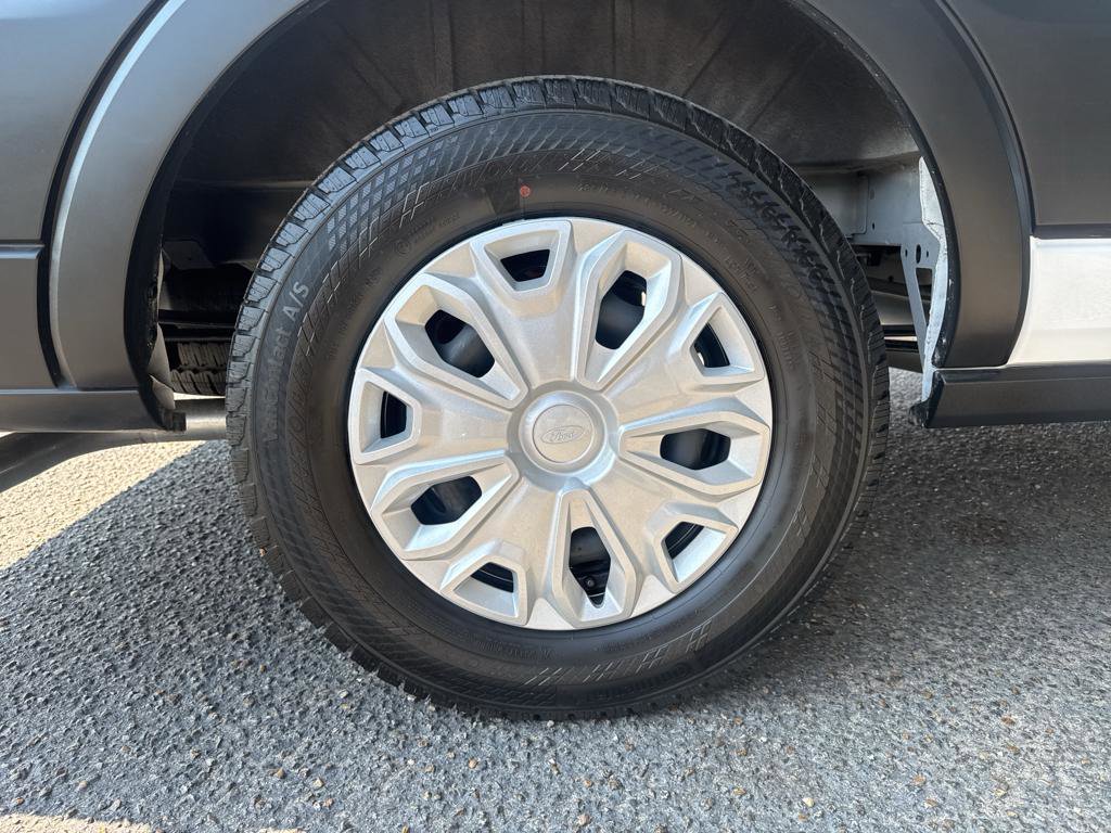 Used 2024 Ford Transit 350 XLT image 8