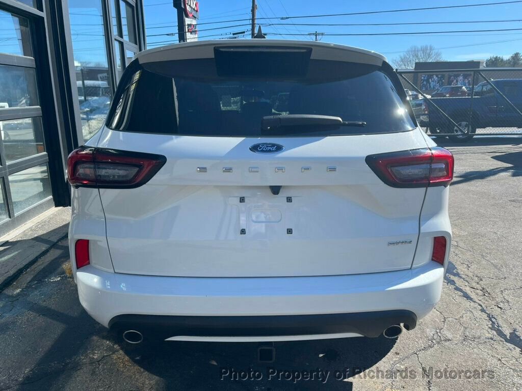 Used 2024 Ford Escape ST-Line image 5