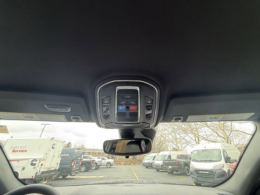 Used 2024 Jeep Grand Cherokee Limited w/ Trailer Tow Package image 31