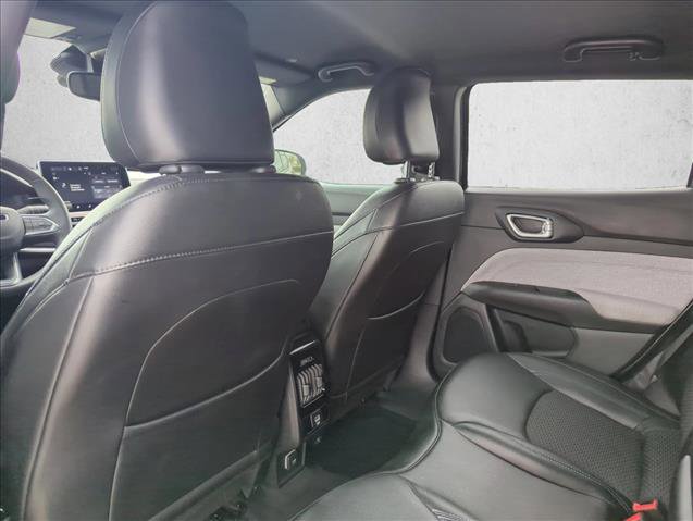 Used 2023 Jeep Compass Latitude AWD/4WD image 18