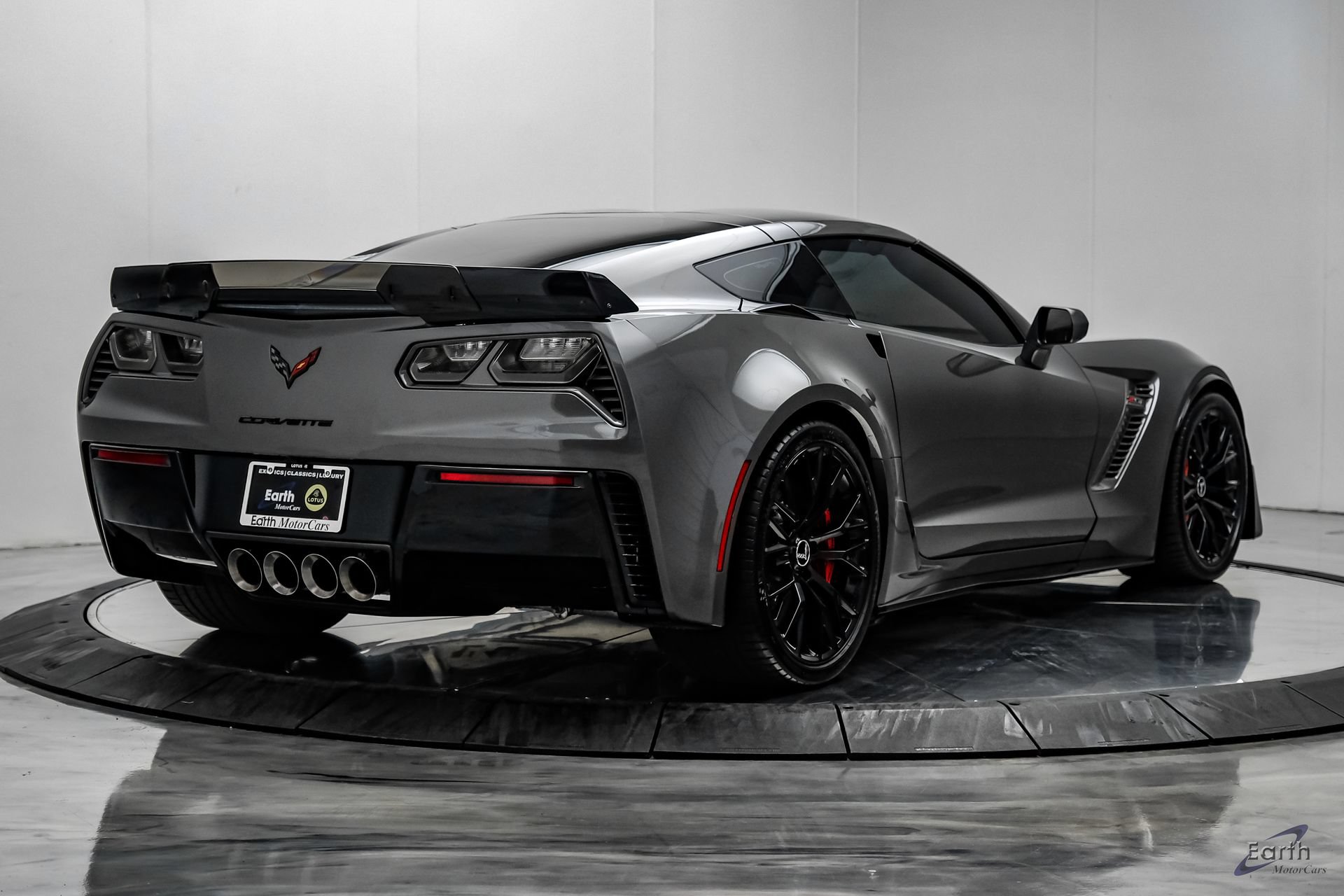 Used 2015 Chevrolet Corvette Z06 w/ 3LZ Preferred Equipment Group RWD image 20