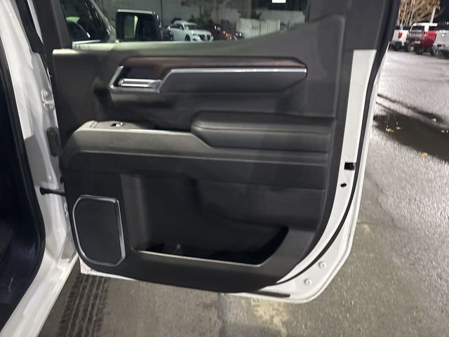 Used 2025 GMC Sierra 1500 SLT image 28