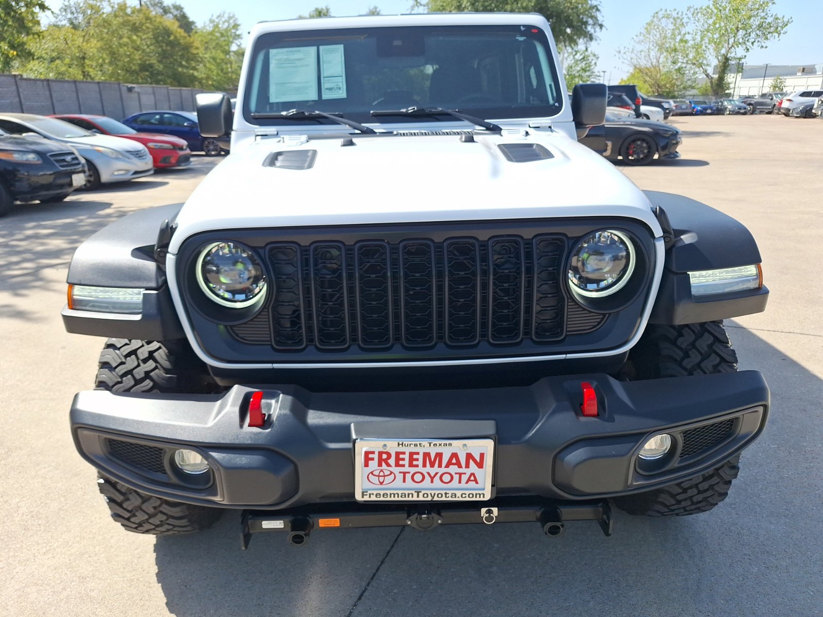 Used 2024 Jeep Wrangler Unlimited Rubicon w/ Convenience Group AWD/4WD image 9