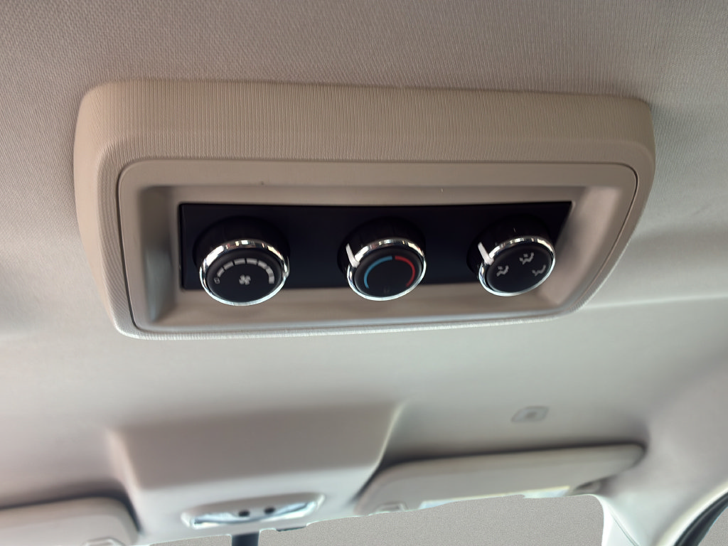 Used 2020 Dodge Journey SE w/ SE Popular Equipment Group FWD image 25
