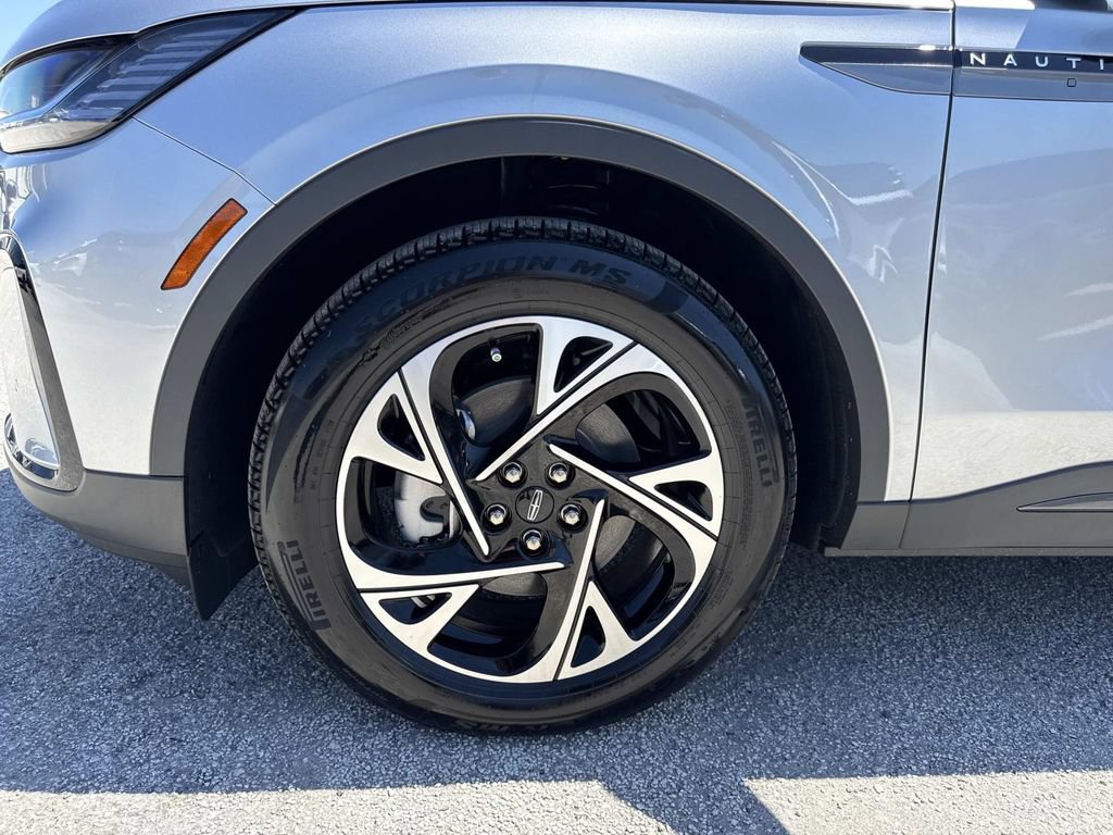 New 2026 Lincoln Nautilus Premier w/ Equipment Group 102A AWD/4WD image 10