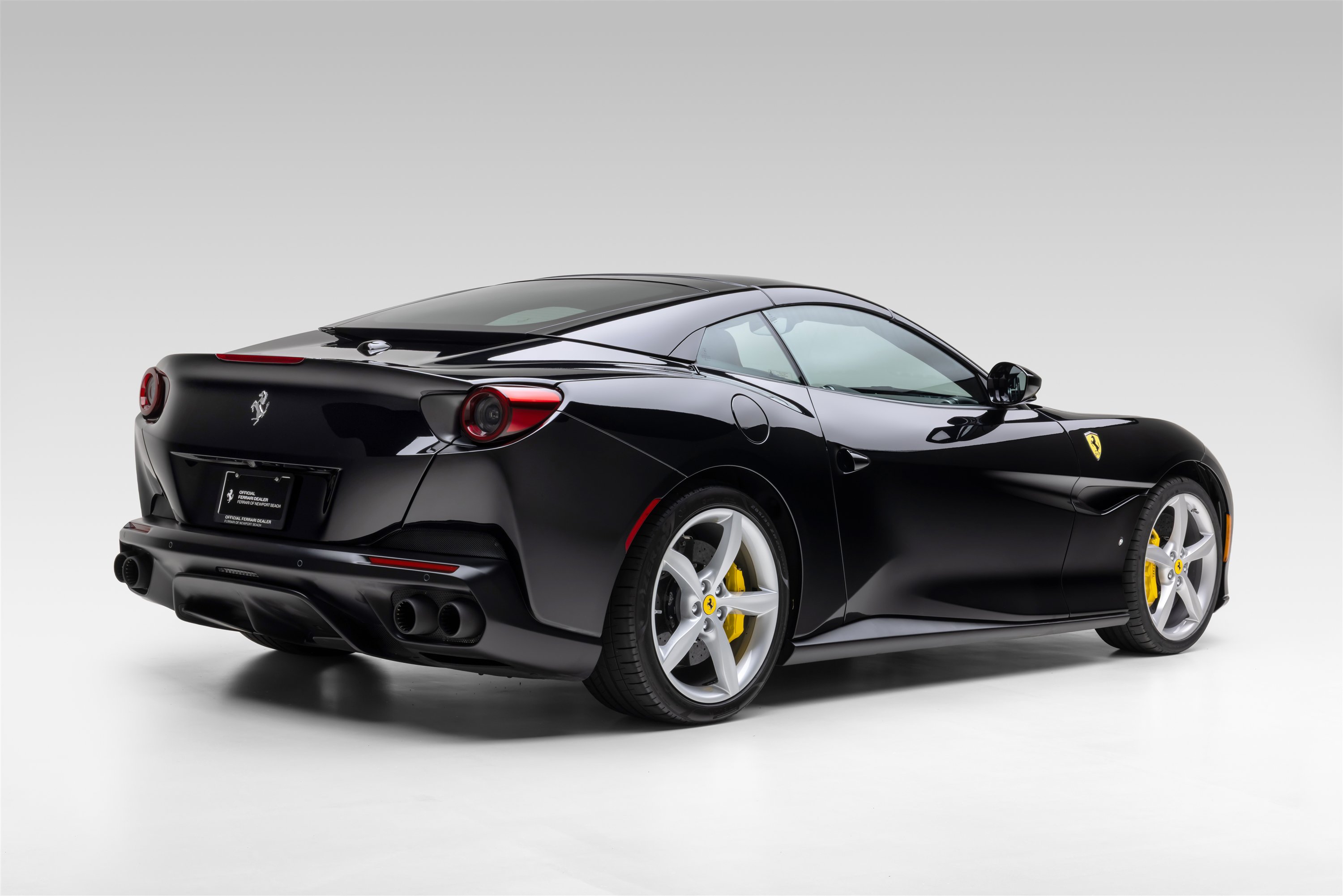 Used 2020 Ferrari Portofino RWD image 10