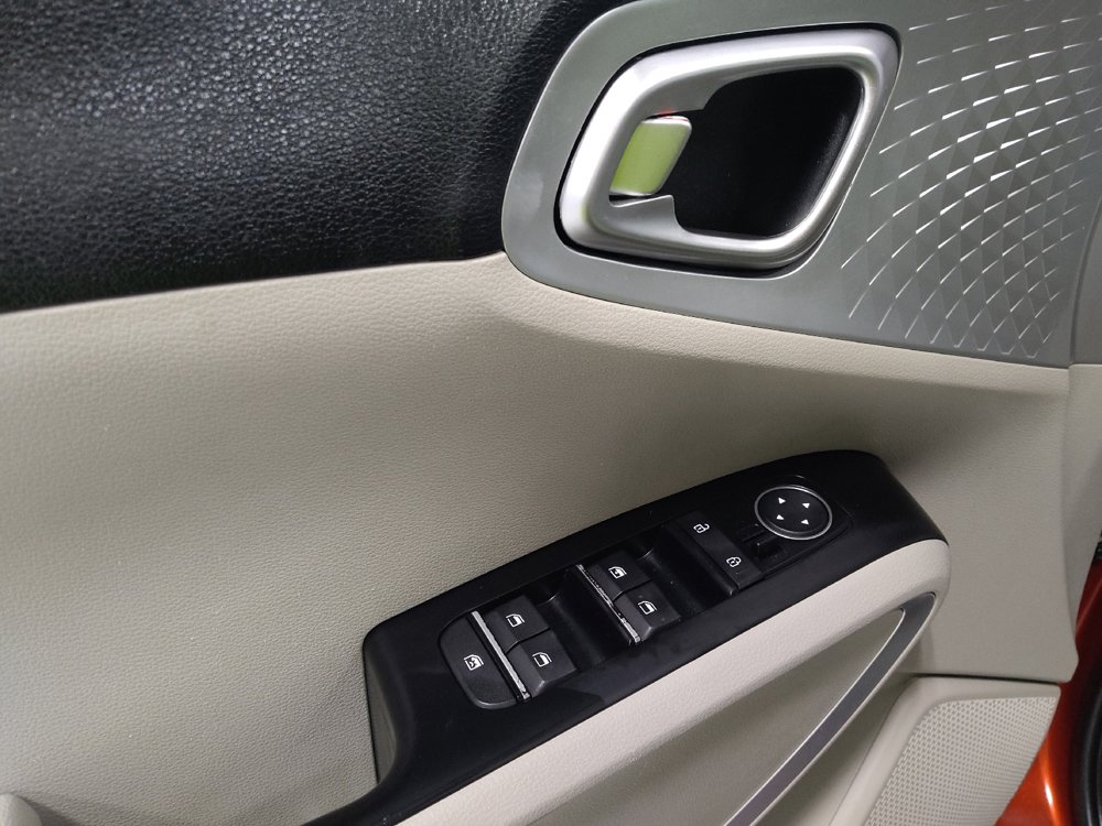 Used 2020 Kia Soul LX image 27