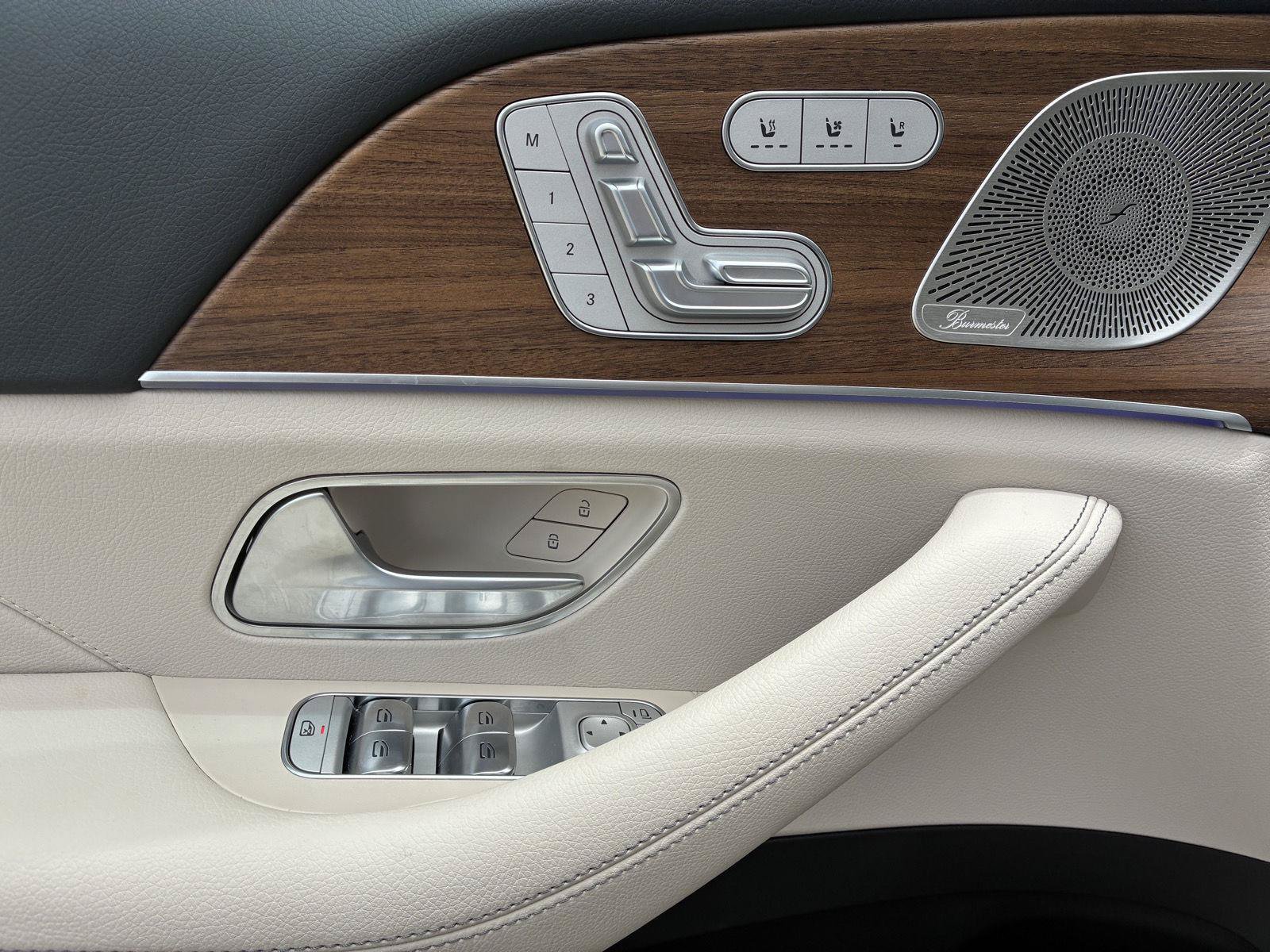 Certified 2026 Mercedes-Benz GLS 450 4MATIC image 5