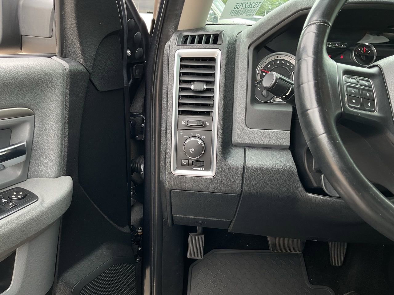 Used 2016 RAM 1500 Lone Star RWD image 28